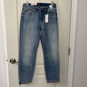 Judy Blue relaxed fit girlfriend jean, size 27. NWT.